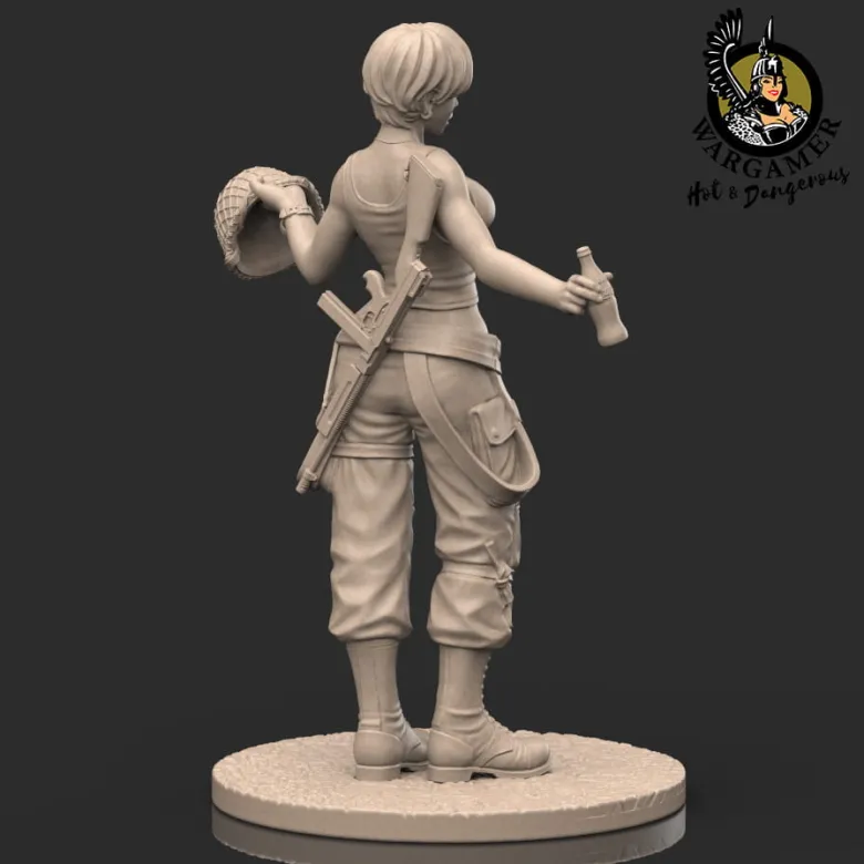 Hot & Dangerous: Jane the US Paratrooper (28mm)